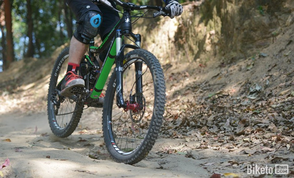 Cadre de vélo de montagne à suspension complète en aluminium de 26 pouces AM/Enduro MTB 1