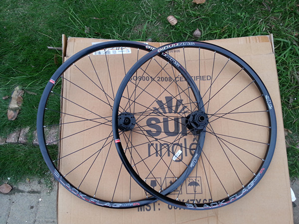 SunRingle Blackflag comp vélo de montagne ensemble de roues sans tube 1