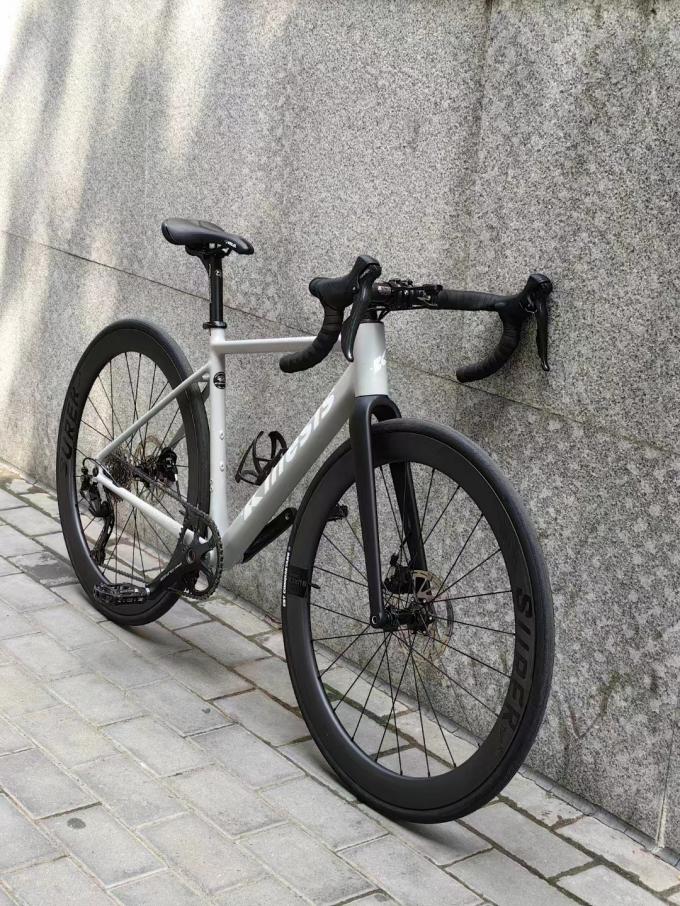 Cadre de vélo routier en alliage d'aluminium Plate monture disque routier Cadre de vélo routier câble interne 11