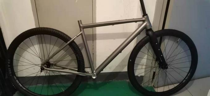 29er x2.35 Cadre de vélo en aluminium en gravier 700x50c Pièces de vélo de route légères 0